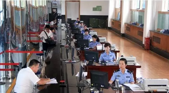交警全面啟用高拍儀，處理違章要現場(chǎng)“刷臉”