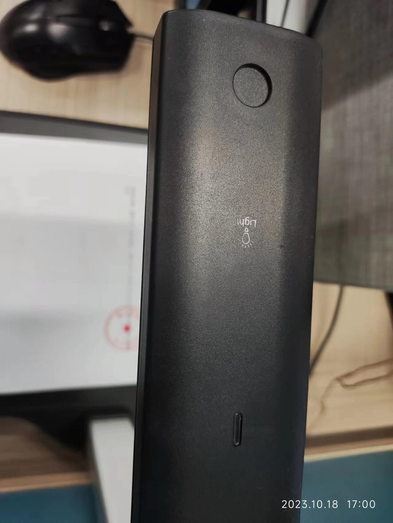 高拍儀燈開(kāi)關(guān)在哪？